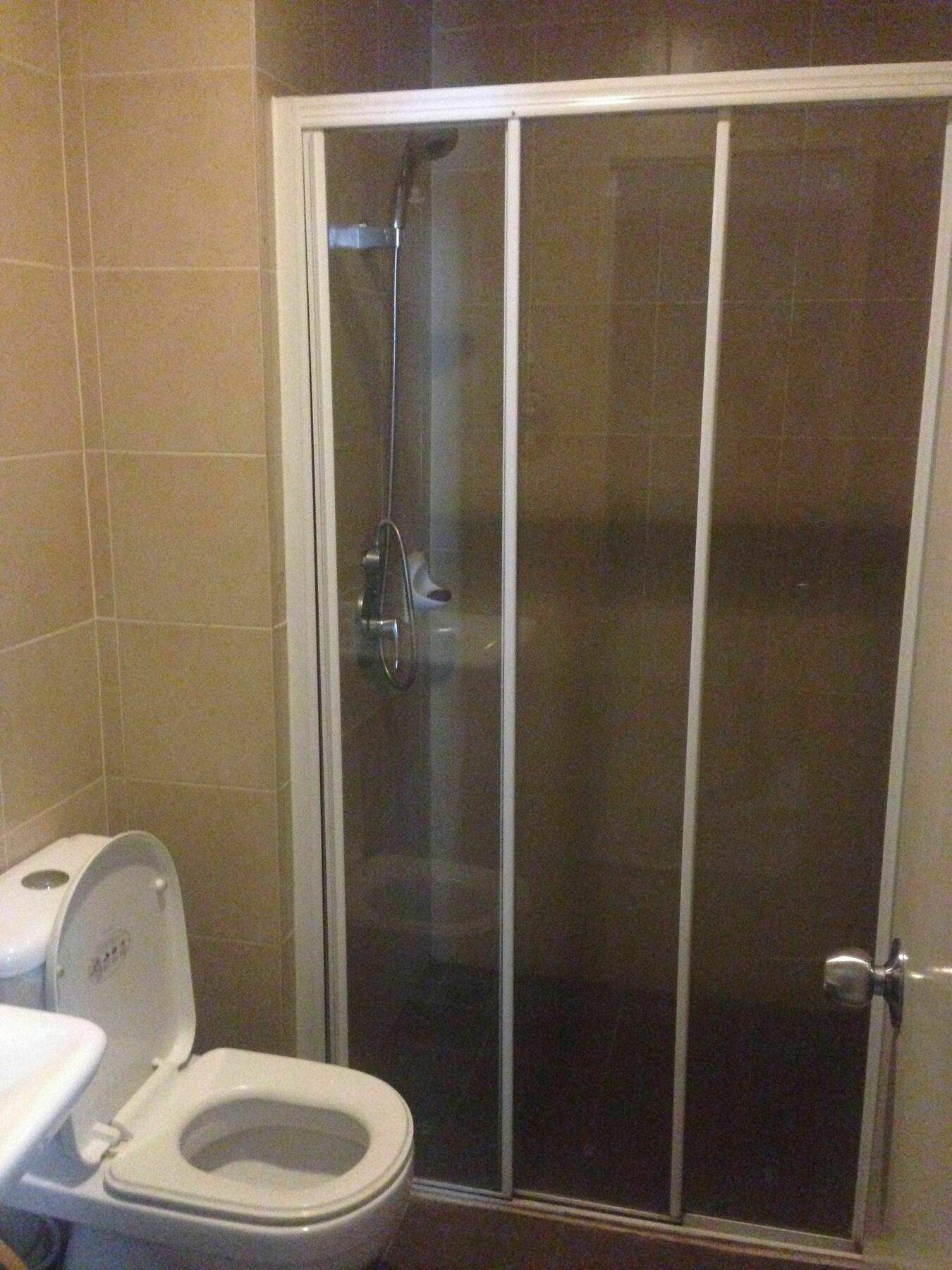 Apartemen Kl Service At Taragon *